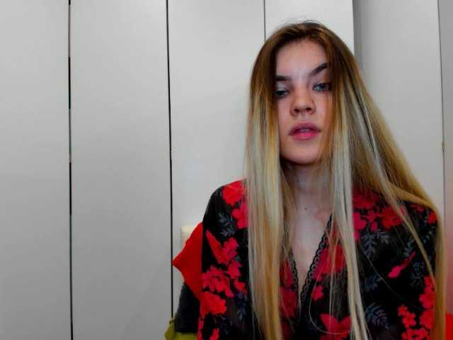 Foton evalovia69 Hello Guys welcome to my room, #cum see how a good show look like with a #fit #horny # latina girl
