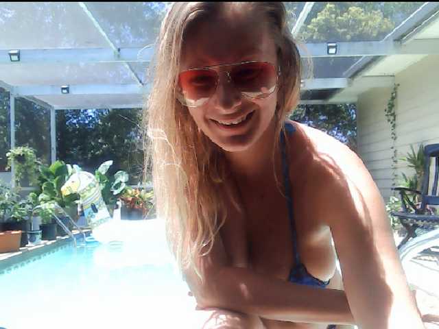 Foton GamerQueen HAI Lush on Lets play @Goal Topless dance and Jump in pool 1960