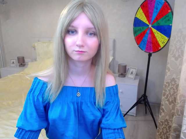 Foton YourDesserte Hello guys! Welcome to my room) Lets chat and have fun together! PVT-GRP On for you) spin wheel for 100! hot show with a wet t-shirt!