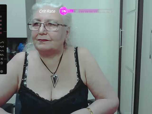 Foton GrannyWants all shows in clothes only for tokens.. undress only in private