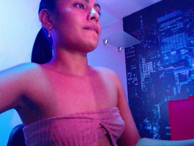 Foton hailyscot hello welcome to my living room #IamColombian #21years #brunette #longhair #naturalbody #single #height1.58 my god # blackeyes #smalltits