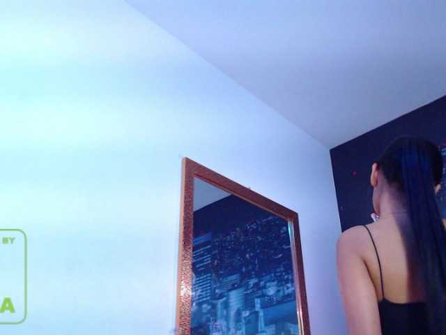 Foton hailyscot hello welcome to my living room #IamColombian #21years #brunette #longhair #naturalbody #single #height1.58 my god # blackeyes #smalltits