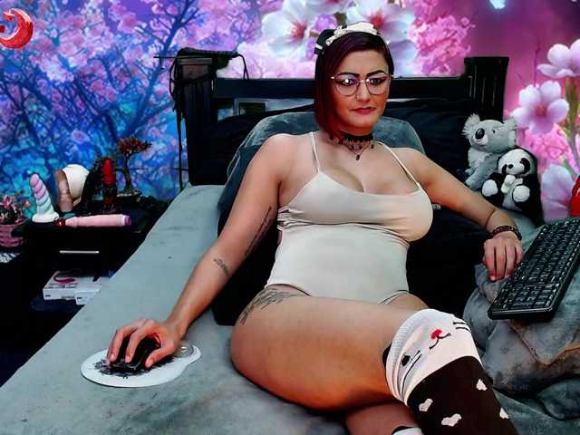 Foton Hanna-Luna Welcome to my room, enjoy it with me: menu tips All neked 195tks, Lush control for 30 minutes 999tks, Show feet 30 tks, Show pussy 100tks, Show boobs 95tks, Fingers pussy 200tks, Dildo pussy 300tks, Squirt 380tks, Doggy style 55tks, Anal 600tks, C2c 50tk