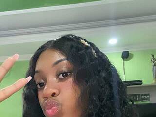 Erotisk videochatt Hannan-baker