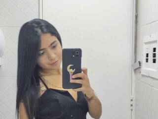 Erotisk videochatt HelenaCyrus