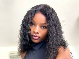 Erotisk videochatt Hornylilbirdie