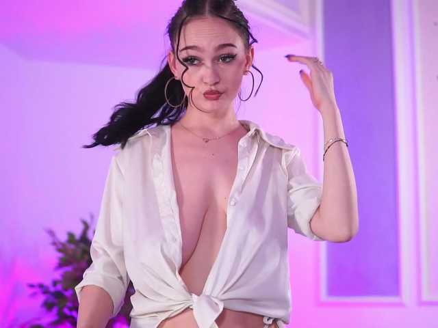 Sändningsbilder HotSkinnyX