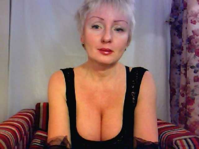 Foton Enigma4UpigsSxS I like to play, strip dance and masturbate on camera.. In privat of course :) :)