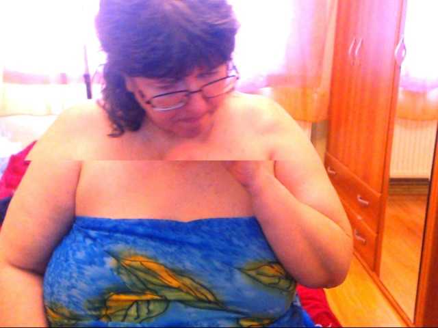 Sändningsbilder HugeTitsXXX