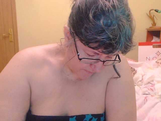 Sändningsbilder HugeTitsXXX