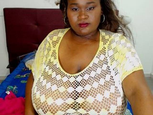 Sändningsbilder HugeXtits