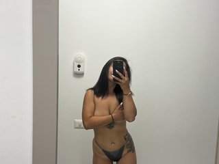 Erotisk videochatt MiraNights