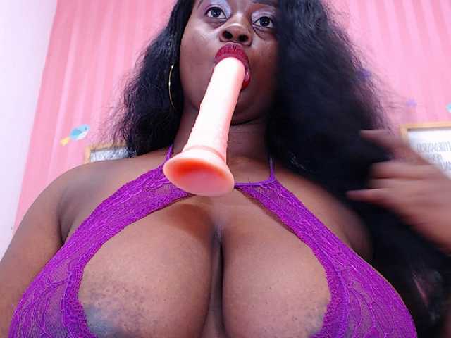 Foton irisbrown Hello guys! happy day lets make some tricks and #cum with me and play with my #toys #dildo #lovense #ebony #ebano #fuck my #pussy