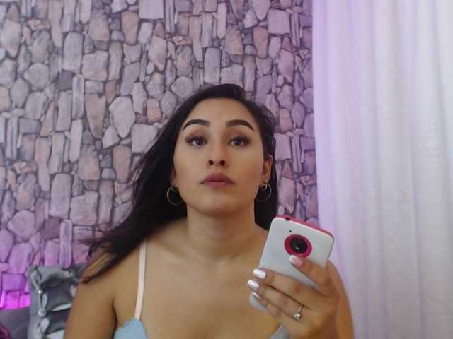 Foton LauraTovar "Hello guys ♣ I'm new here !!! give me a hot and wet welcome .. masturbate my pussy and cum at goal ♥