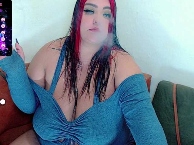 Foton jazmin-woman hi i'm Jazmin welcome to my room i hope we can have fun and have a great time together