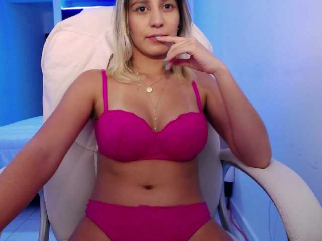 Foton jazzolivia hi I am new model here. Wanna know amore about me? NAKED AT GOAL