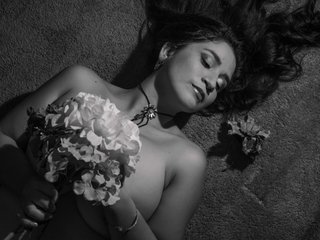 Erotisk videochatt JuliRobert