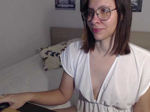 Foton JustMeXY7 LOVENSE ON, tits -100 toks, pussy -150 toks, naked and play -400 toks. Join me! :*