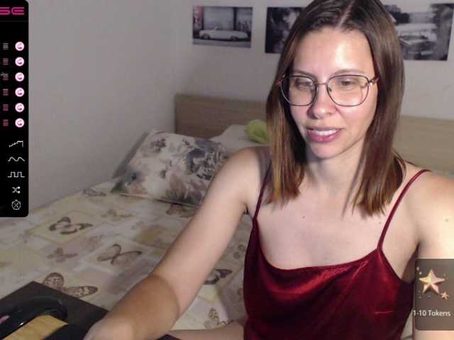 Foton JustMeXY7 LOVENSE ON, tits -100 toks, pussy -150 toks, naked and play -400 toks. Join me! :*