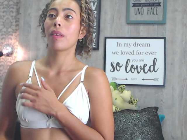 Foton karla-morelli Lovense: Interactive Toy that vibrates with your Tips #Lovense #Ohmibod #interactivetoy a little fun doesn't hurt you and it makes me very happy !!!!