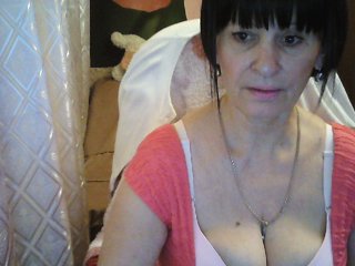 Foton KatarinaDream show legs 25 current, chest 150 current, camera 50 current, private message 10 current, friends 30 current, pussy only in private