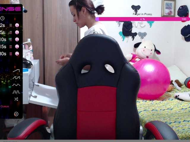 Foton emmily_castro hello come and play with me but with care I'm at home