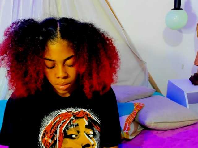 Sändningsbilder KhloeVega