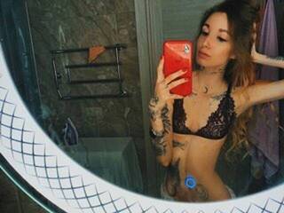 Erotisk videochatt KiraRiger