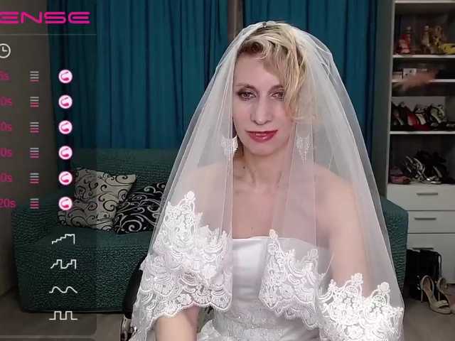 Foton KirstenDesire Hi guys! pussy play in goal 800 countdown 80 collected 720 left until the show starts!