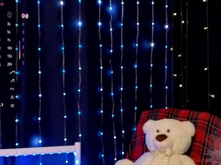 Erotisk videochatt kiskaWEDNESDAY