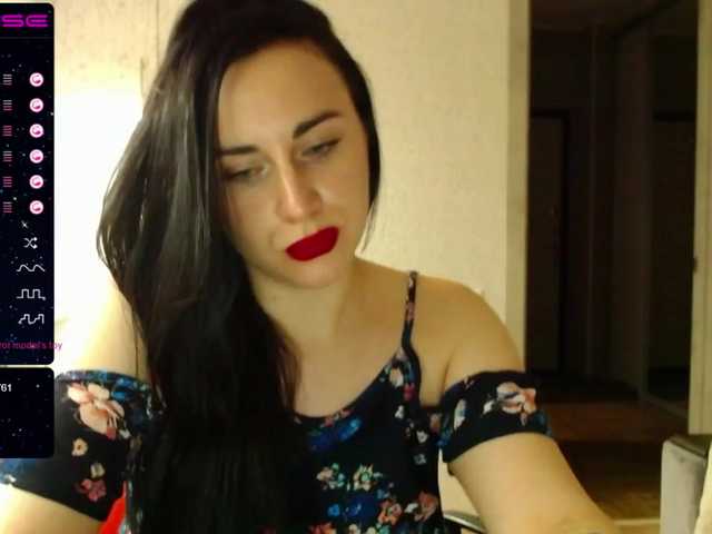 Foton -Yurievna- Welcome to my room) My name is Sveta) I love flowers and orgasms) I prefer level 26-33) lovense 2 tips , i see *****0 tip)