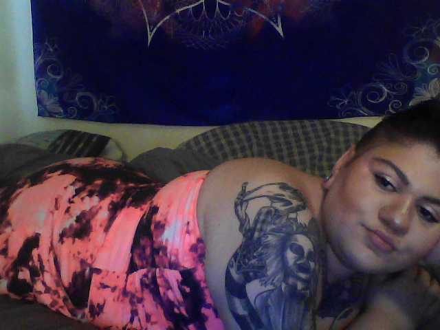 Foton Kittiekatt10 Welcome cuties! come spoil and play with kitty BBW lovers welcomed:)