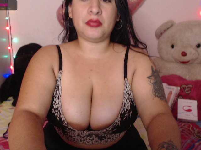 Foton kiutboobs TITS BOUNCE TODAY....tits flash 50 tips - nude 120 tips - suck dildo 100 tips - finguering 160. BIG SQUIRT 400, toy ass 1000
