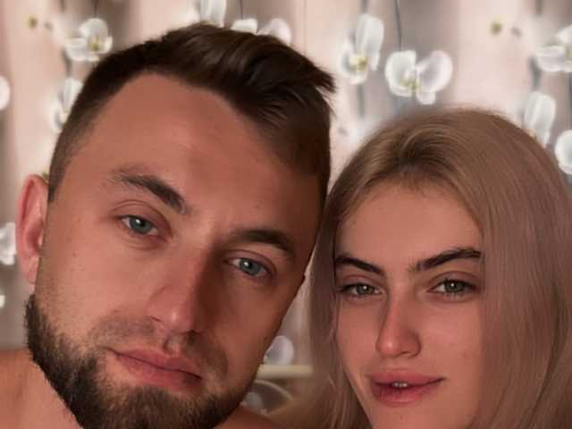 Foto av profilen KrissAndVanessa
