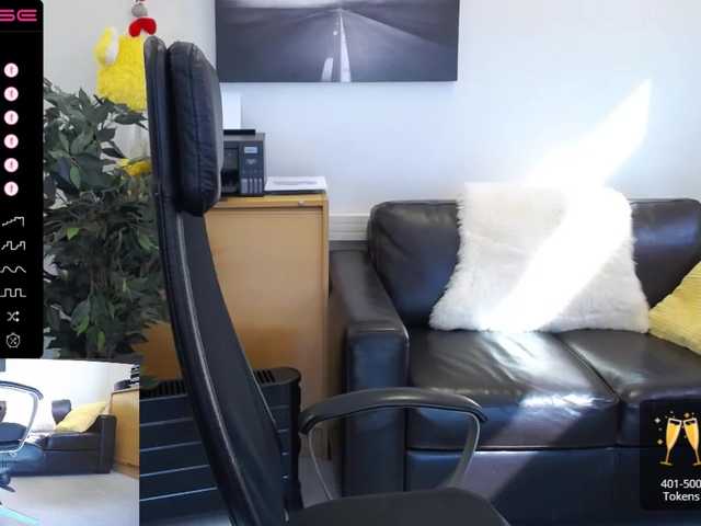Foton KristinaKesh At the office! Lovense Ferri and LUSH ON! Privats welcome!!! Lovense reacting from 3 tok. 99 tok single tip before privat.