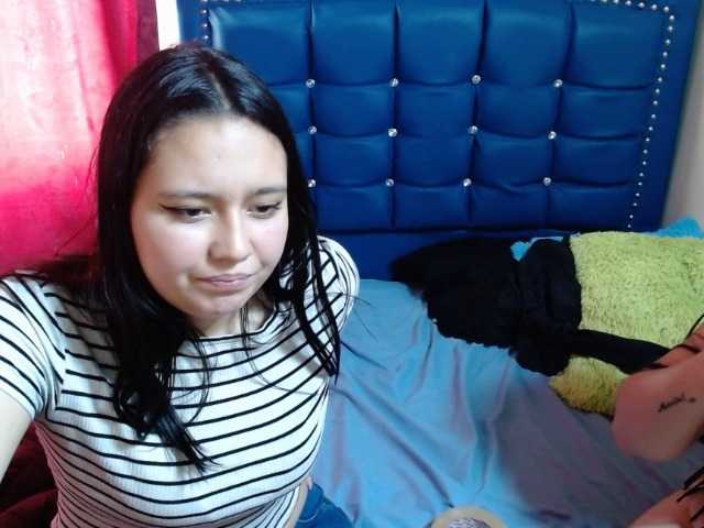Foton kylieandkenda 2000 tokens and 15 days of free show