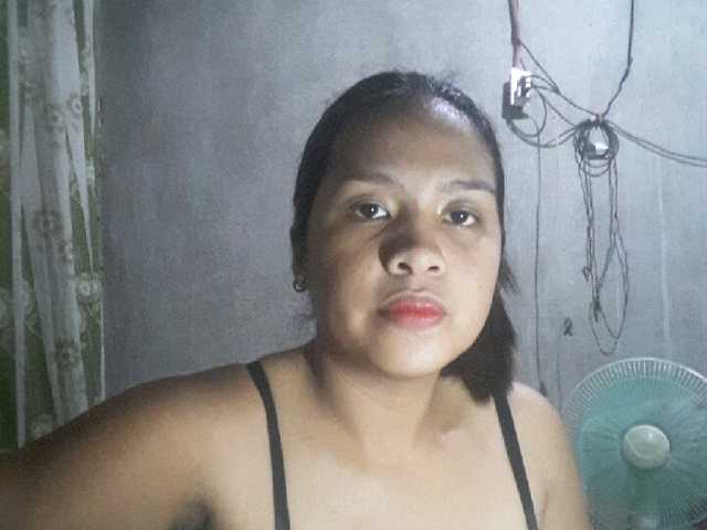 Foton Ladychix26 Hi guys give me tips i will dance for you i need to earn today guys thanks