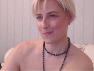 Foton LadyyMurena Hello guys!Show tits here for 30 tok,hairy pink pussy for 50,all naked -90,hot show in pvt or in group or in pvt