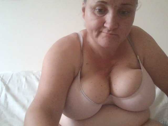 Foton LaraXXX33 Today my bigg boobs are just 10 tok -if u want see more i have menu