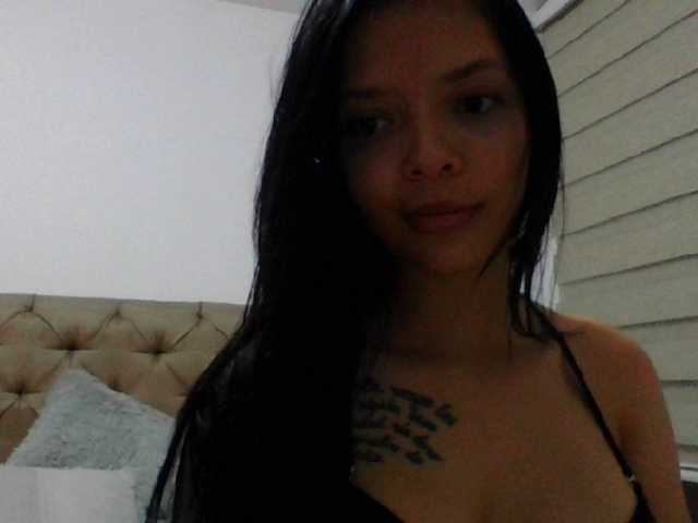 Foton laurajurado welcome to me room. im laura tell meI am to please you in every way ..300 sexy strip naked. PVT ON