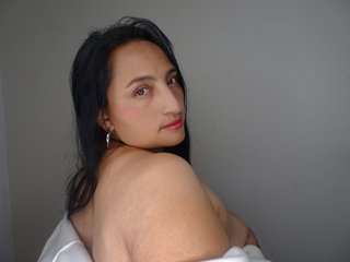 Erotisk videochatt LauraYoselin