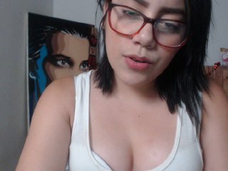 Foton LaurenJohnsom Night of lingerie red, u like my new look? STRIP AT GOAL, You can make me happy and moan with the vibes inside my pussy #latina #ass #bigass #cum #squirt #anal #lovense