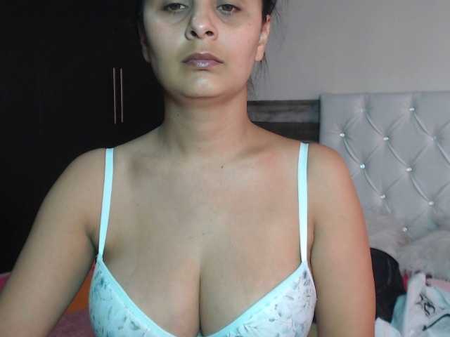 Foton laurenlove4u Lovense Lush on - Interactive Toy that vibrates with your Tips #lovense #natural #tits #latina #cum