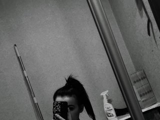 Erotisk videochatt Laurie-Mindy