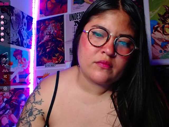 Foton LeylaStar1 spank ass until red at @goal #daddy #ahegao #slave #chubby #curvy - Goal is : SQUIRTING #hairy #tattoo #chubby #daddy