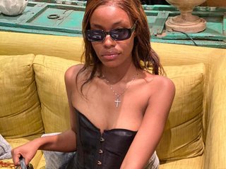 Erotisk videochatt Lillie-03