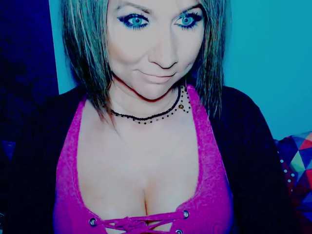 Foton Lilly666 hey guys, ready for fun? i view cams for 50, to get preview of me is 70. lovense on, low 20, med 40, high 60. yes i use mic and toys, lets make it wild