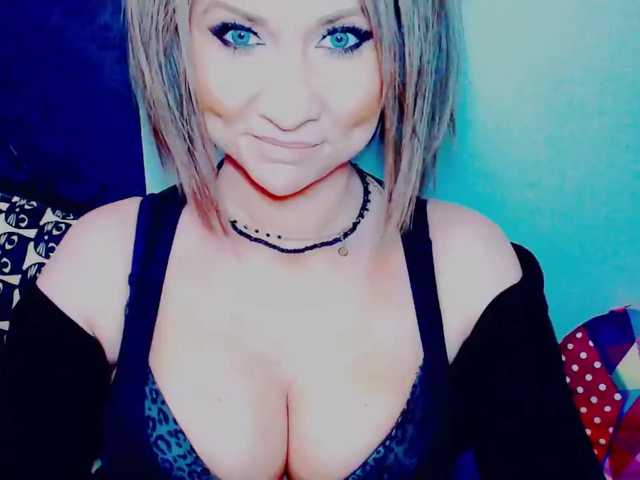 Foton Lilly666 hey guys, ready for fun? i view cams for 50, to get preview of me is 70. lovense on, low 20, med 40, high 60. yes i use mic and toys, lets make it wild