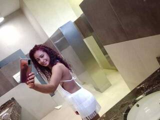 Erotisk videochatt LizzyPalmer