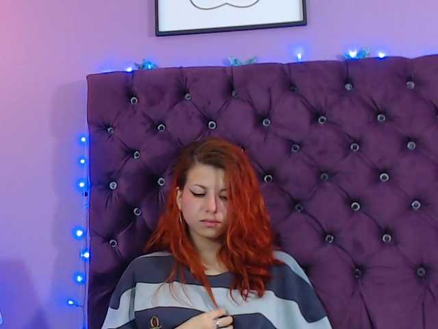 Foton LolaMustaine ♥♥ TONGUE PLAY ♥ Rub my face with your soft tongue and taste me♥#mistress #dom #redhead #tiny #young #skinny #feet #deepthroat #ahegao #prettyface #tattoo